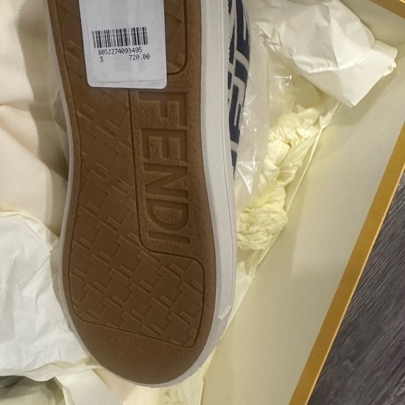 Fendi Domino Sneakers - Picture 3 of 4